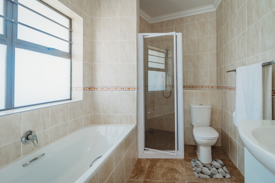 3 Bedroom Property for Sale in Wilderness Heights Western Cape